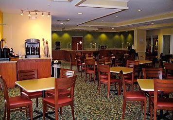 Comfort & Near Universal Resort-convention Ctr 3*